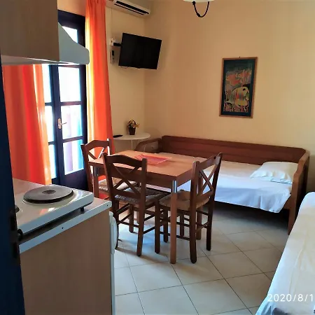 Naxos Seaside Retreat - Akti Breezy Escape דירה